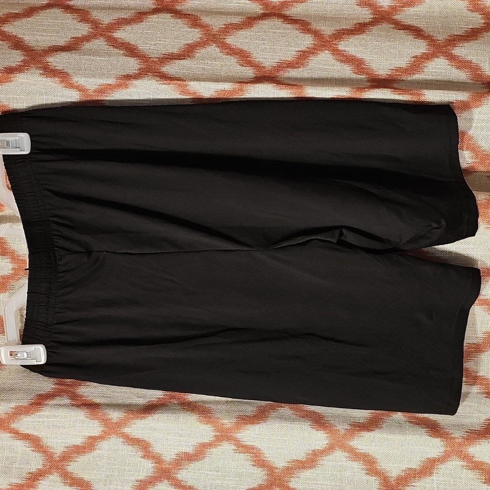 Black Basketball Shorts - Picture 3 of 3